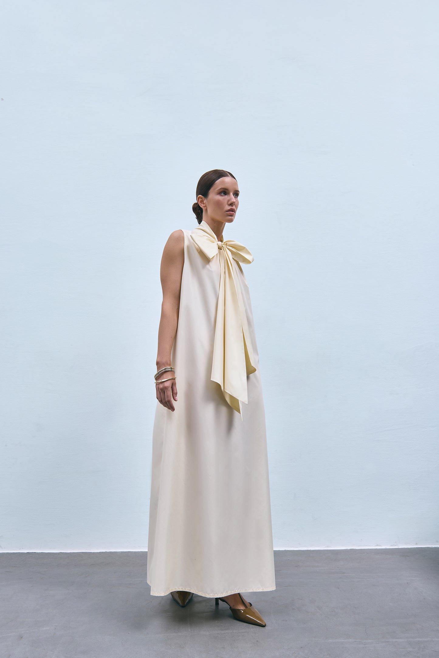 Milk maxi dress with scarf